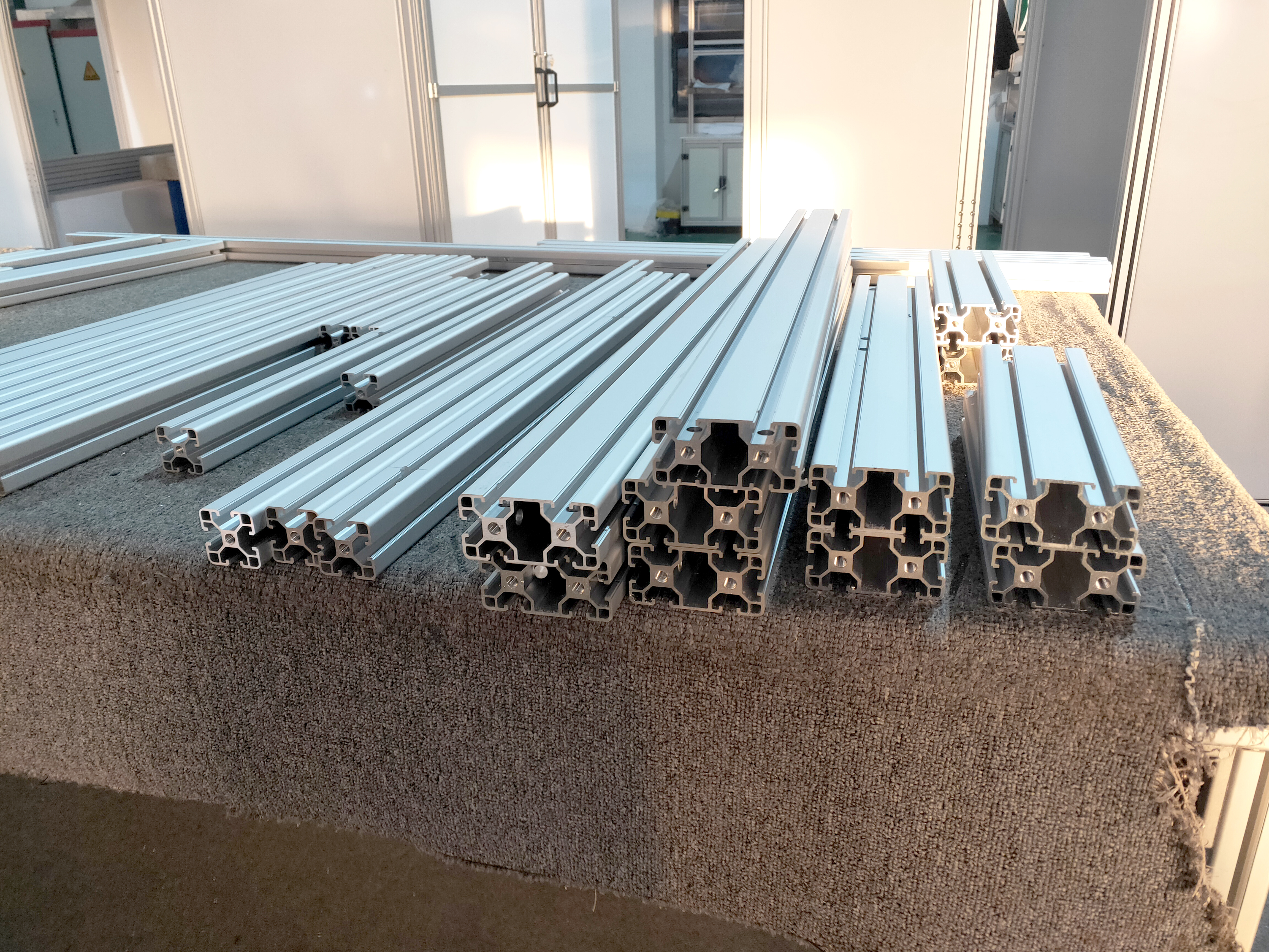 劃算的要點是這個，鋁型材框架加工廠